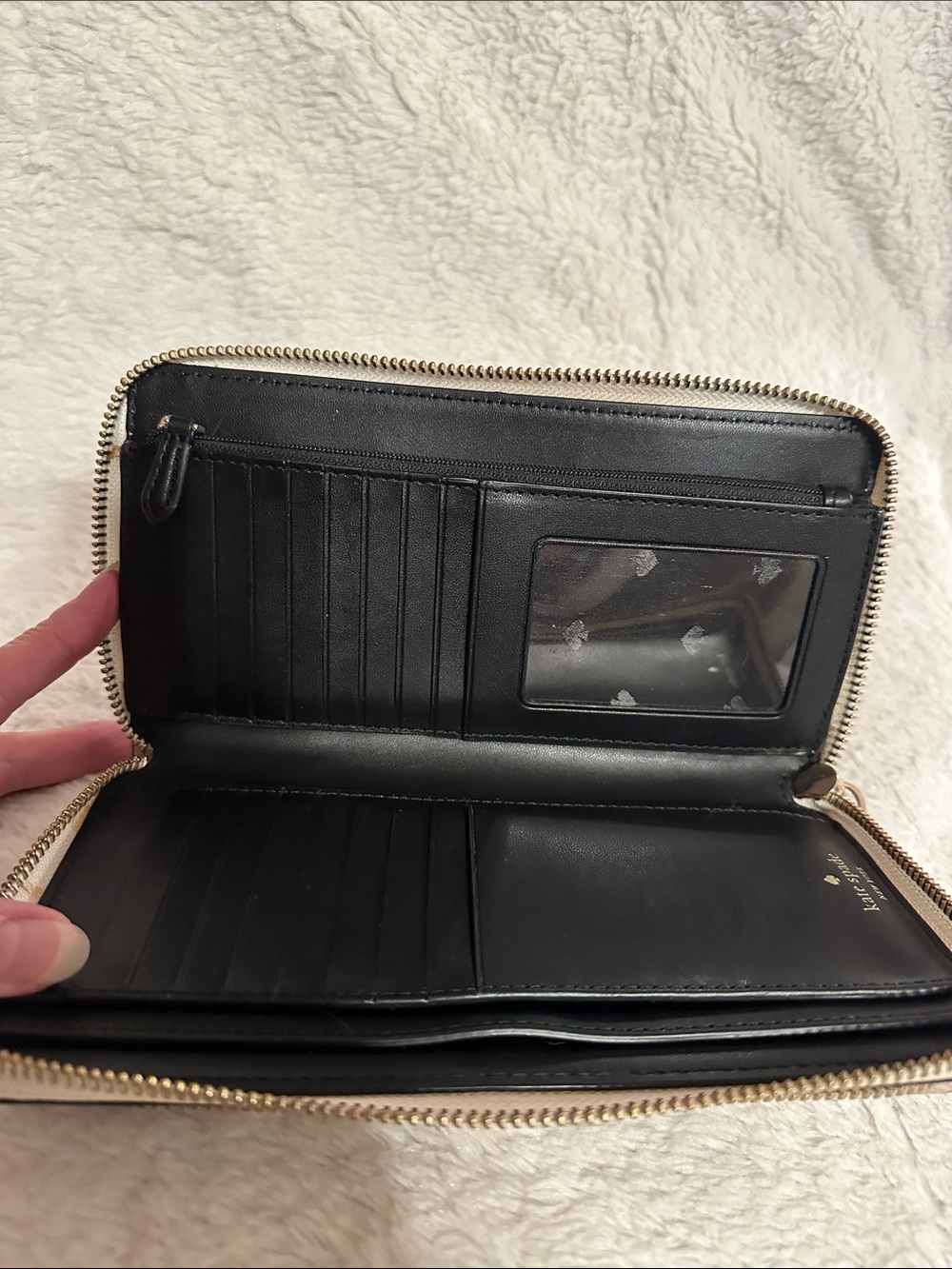 kate spade large beige saffiano zip-around wallet with silver logo - Picture 3 of 9